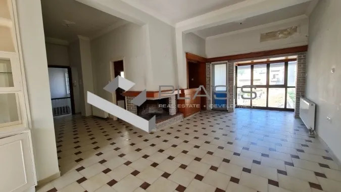 Standalone residential building 419m²  - 2