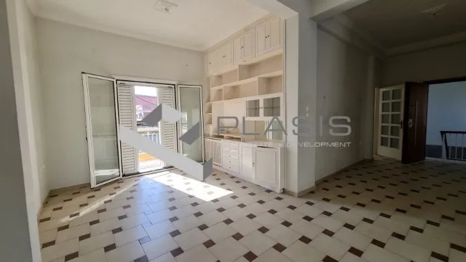 Standalone residential building 419m²  - 3
