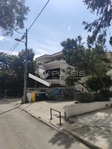 Μονοκατοικία 580τ.μ.  - 3