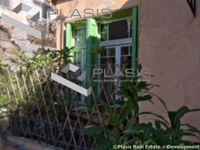 Αυτόνομο κτήριο κατοικιών 260τ.μ.  - 2
