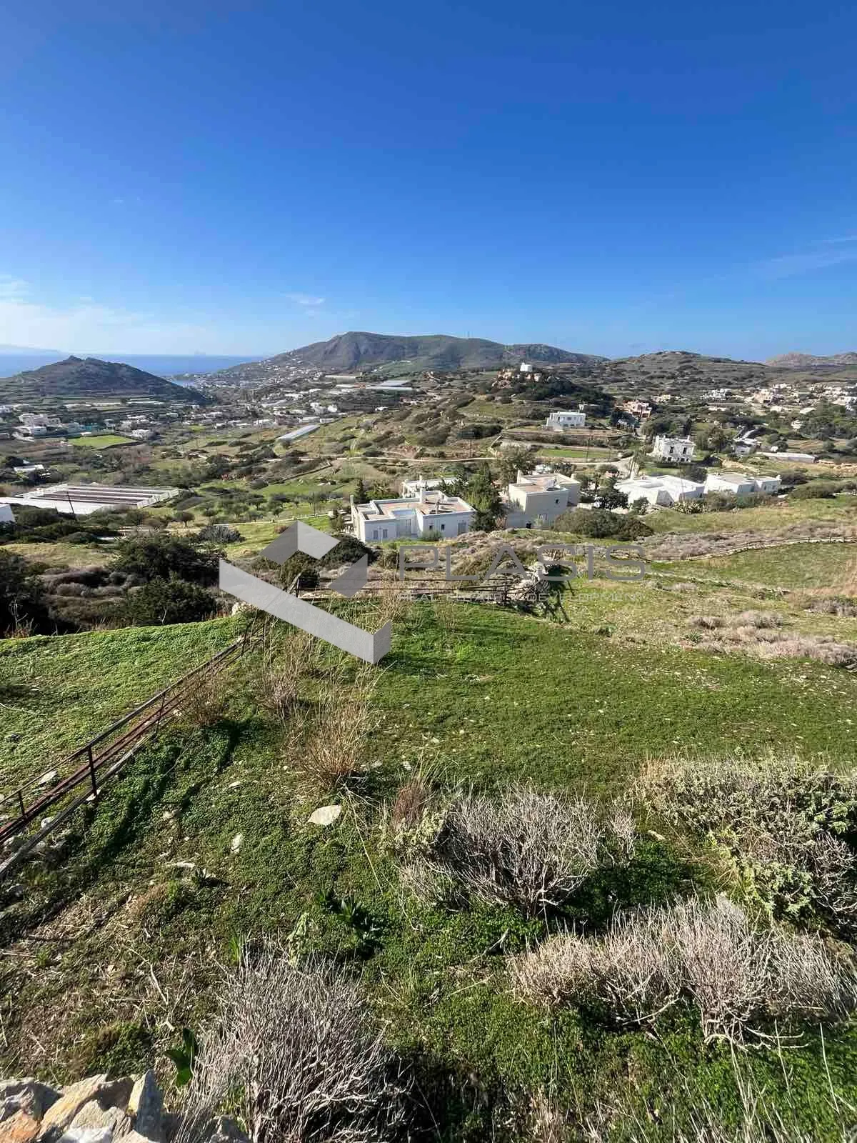 Οικόπεδο 1200τ.μ.  - 2