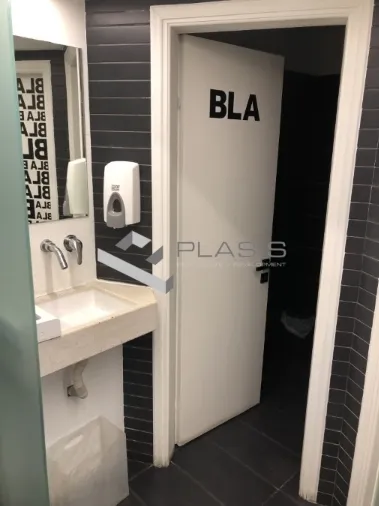 Business 65m²  - 5