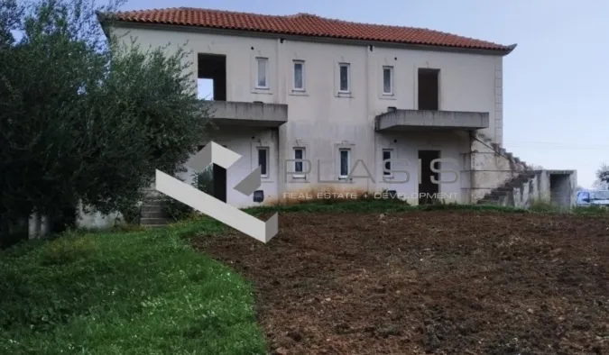 Plot 2500m²  - 4