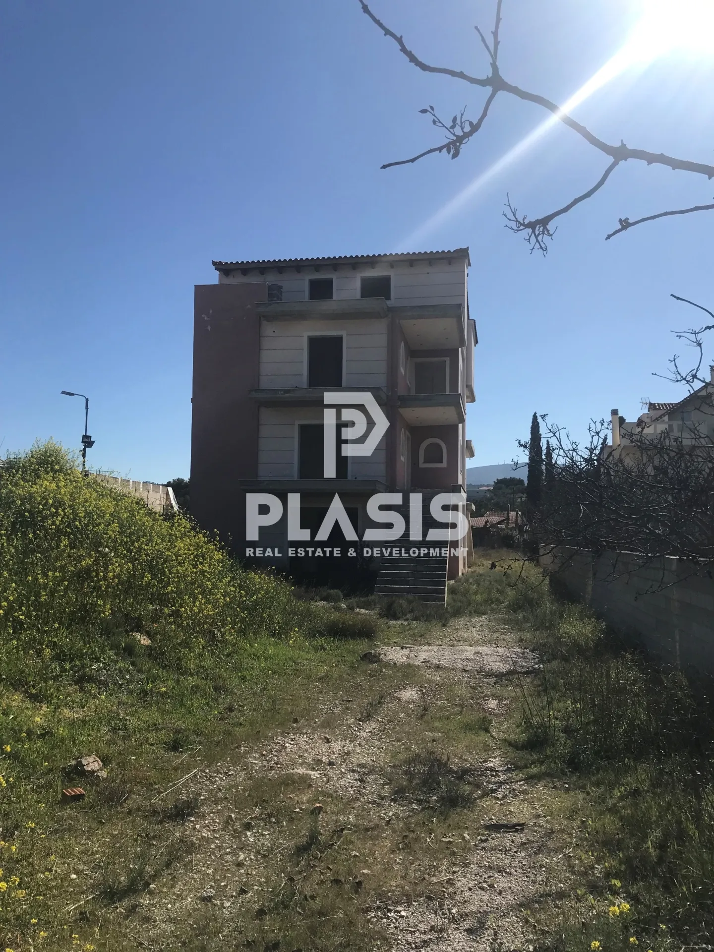 Μεζονέτα 440τ.μ.  - 3