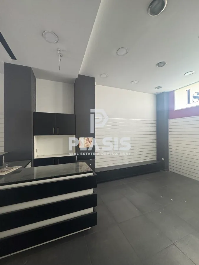 Shop 90m²  - 4