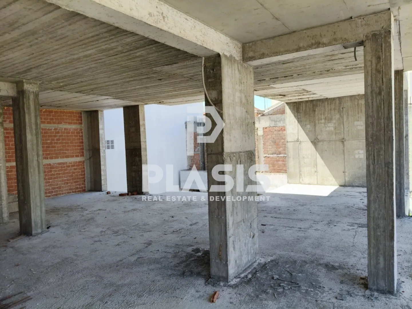 Διαμέρισμα 287τ.μ.  - 3