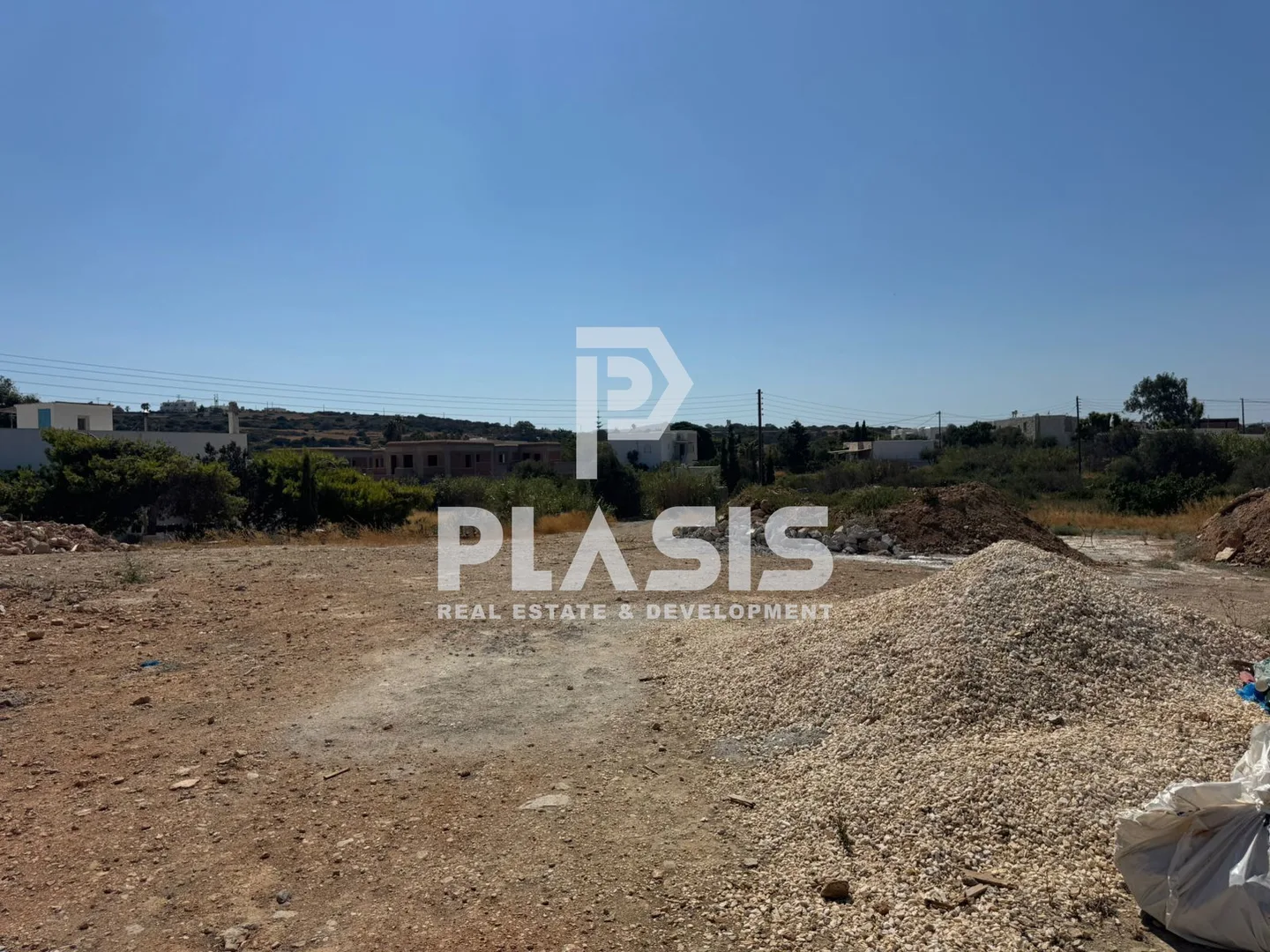 Plot 814m²  - 3