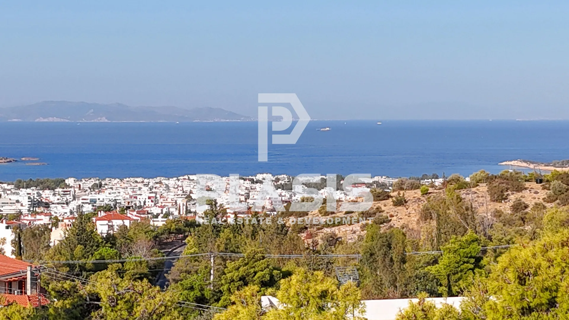 Οικόπεδο 732τ.μ.  - 2