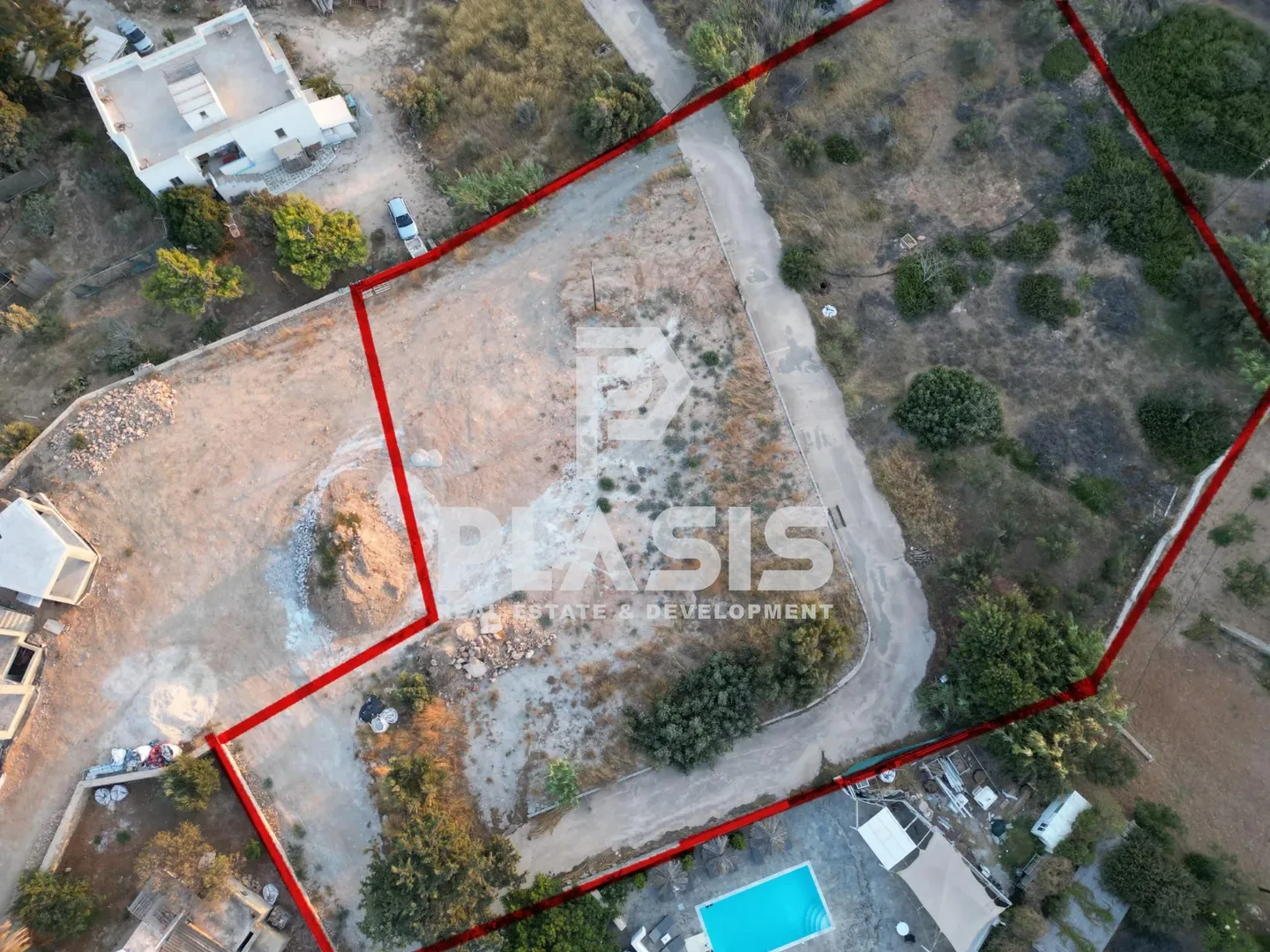 Plot 4000m²  - 2