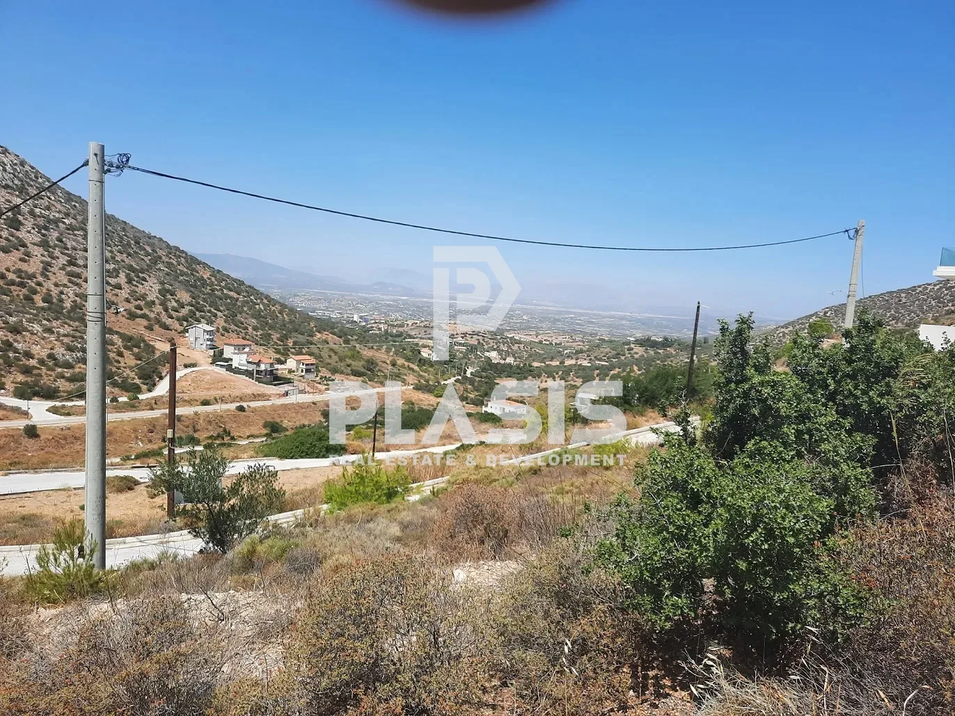 Οικόπεδο 605τ.μ.  - 2