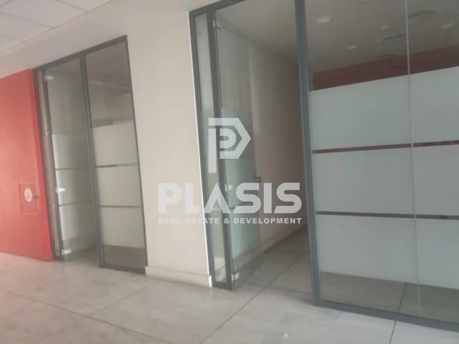 Shop 320m²  - 4