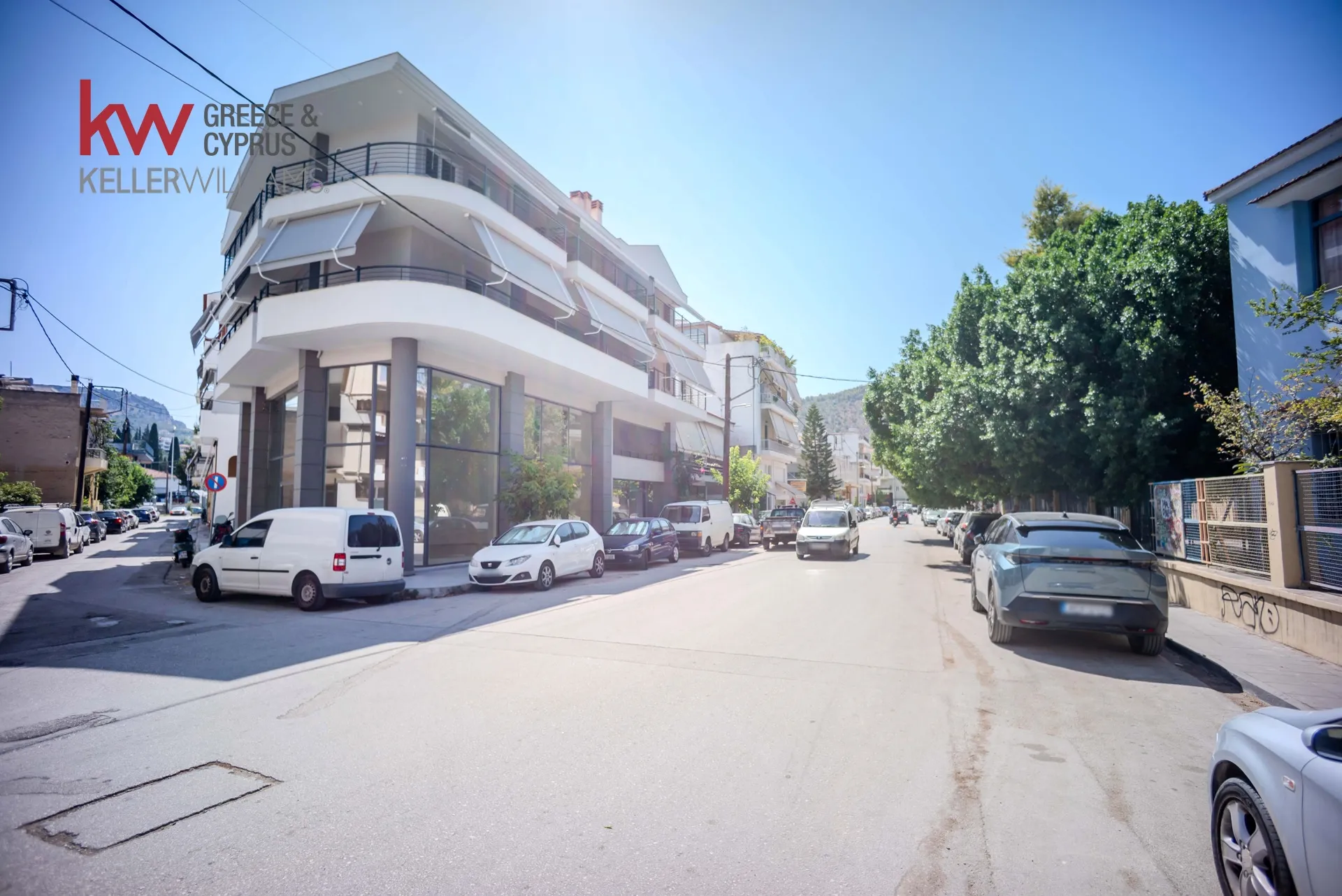 Κατάστημα 185τ.μ.  - 2