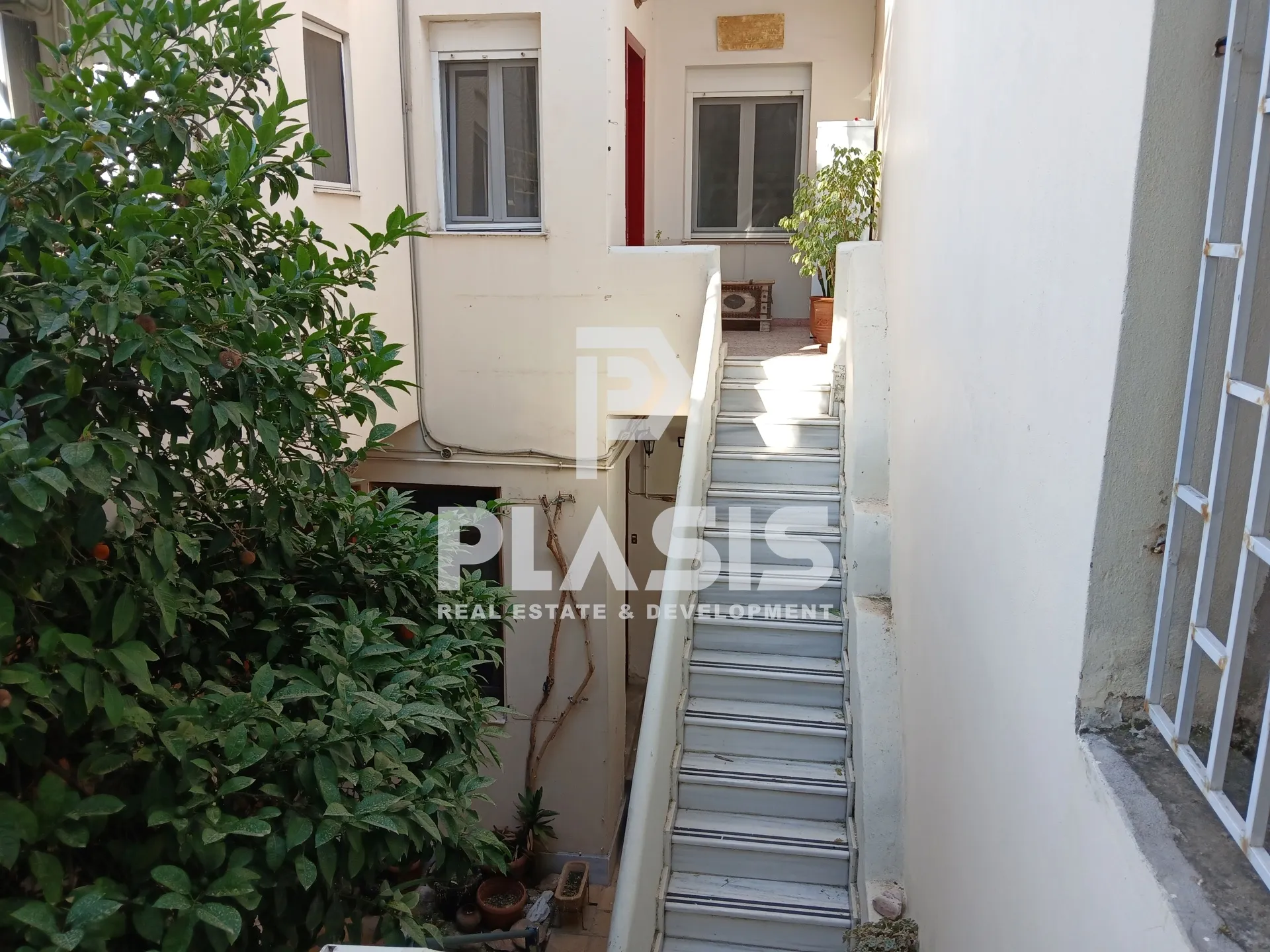 Αυτόνομο κτήριο γραφείων 291τ.μ.  - 2