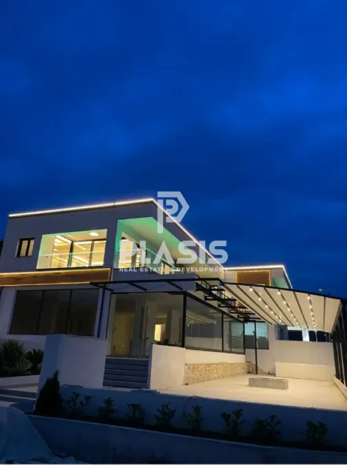 Shop 690m²  - 3