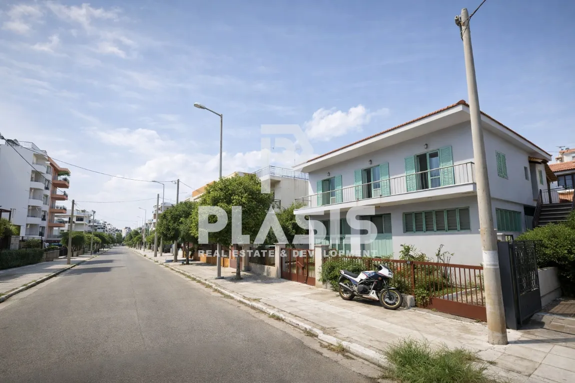 Οικόπεδο 825τ.μ.  - 3