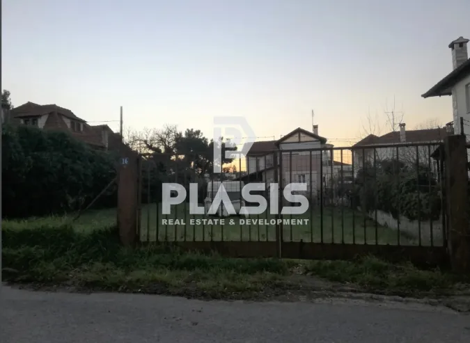 Plot 526m²  - 3
