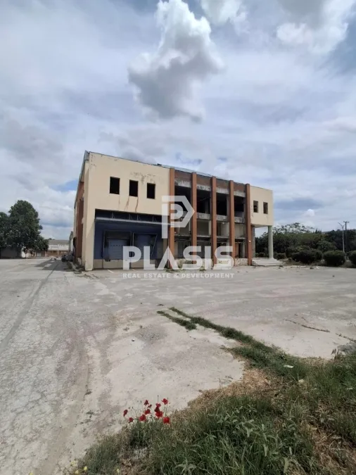 Small Industry / Industrial spaces 4700m²  - 4