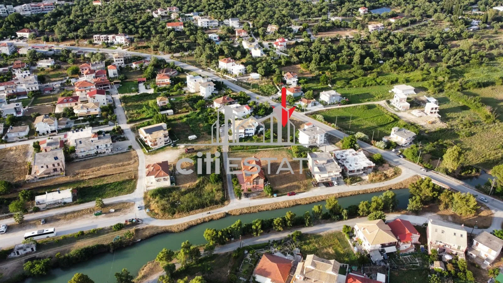 Plot 623m²  - 3