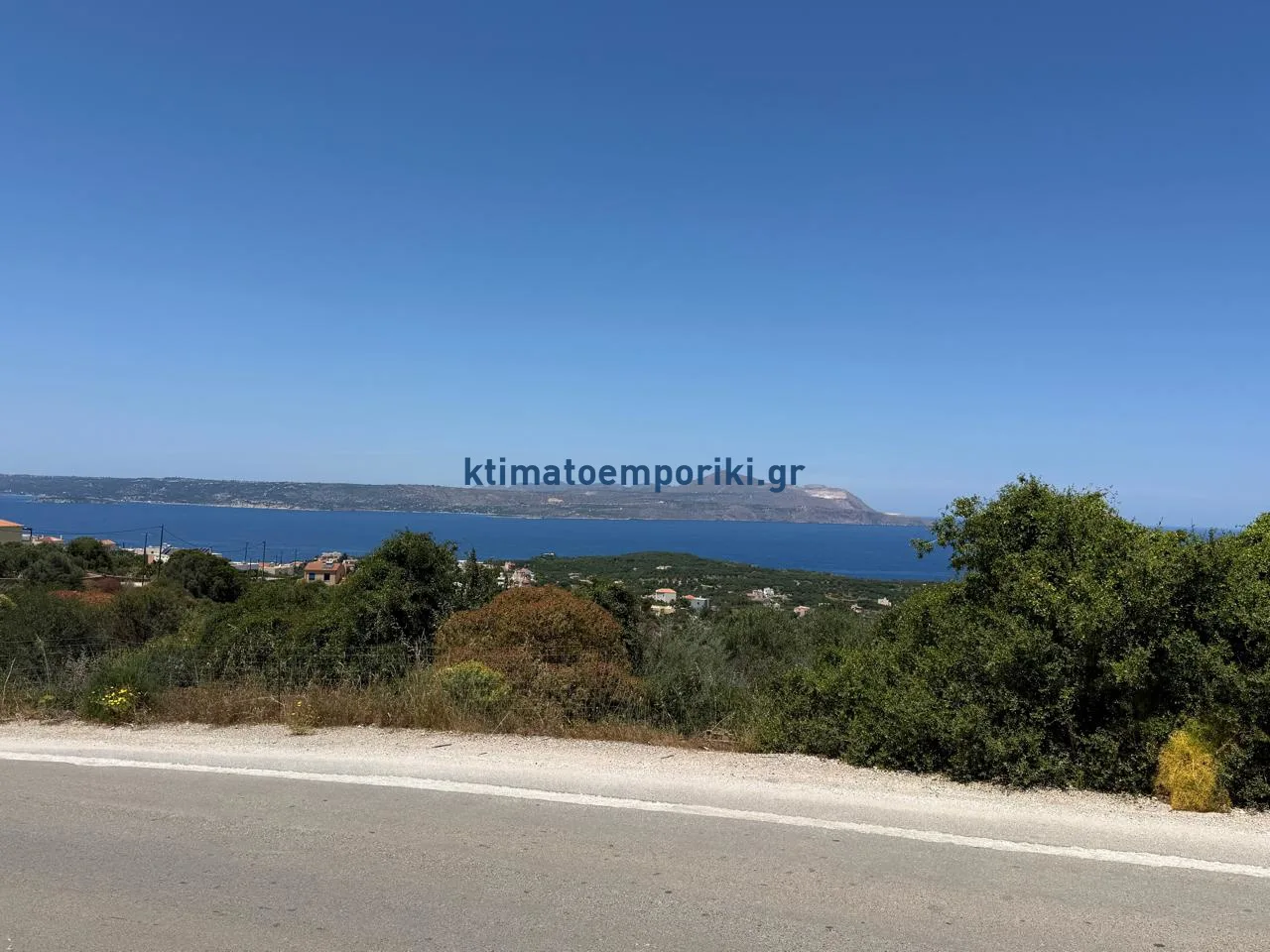 Οικόπεδο 4220τ.μ.  - 3