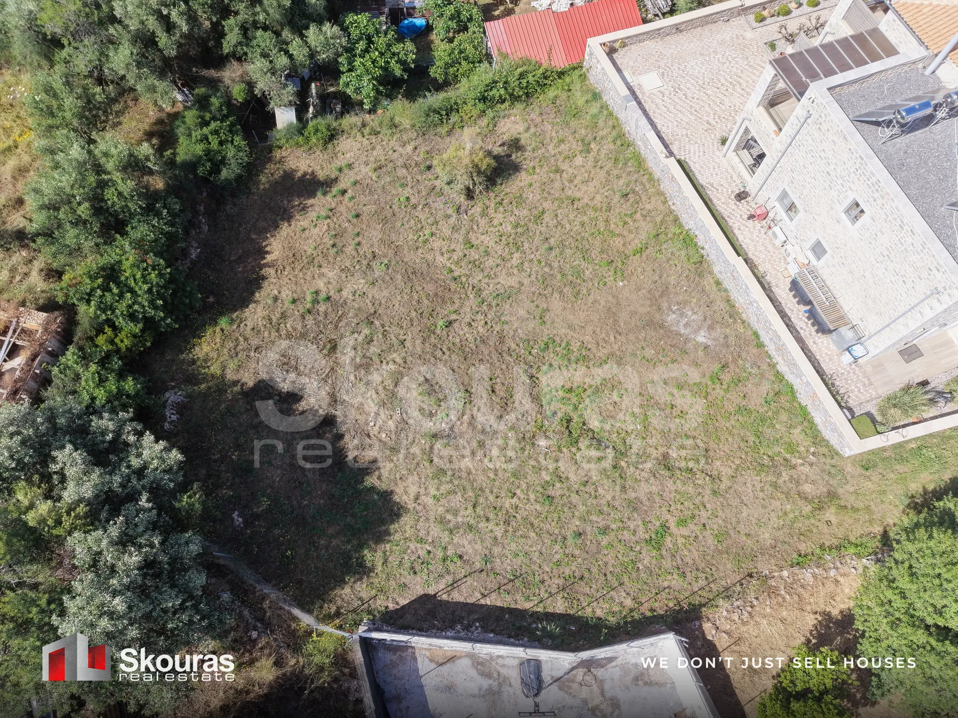 Οικόπεδο 769τ.μ.  - 3