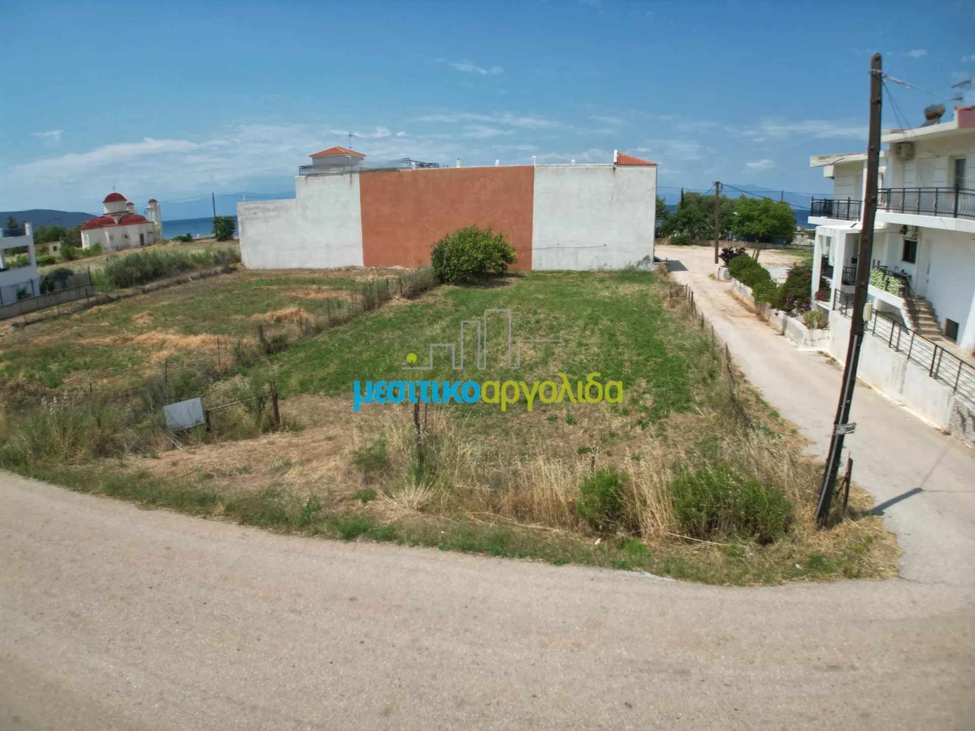 Plot 1000m²  - 2
