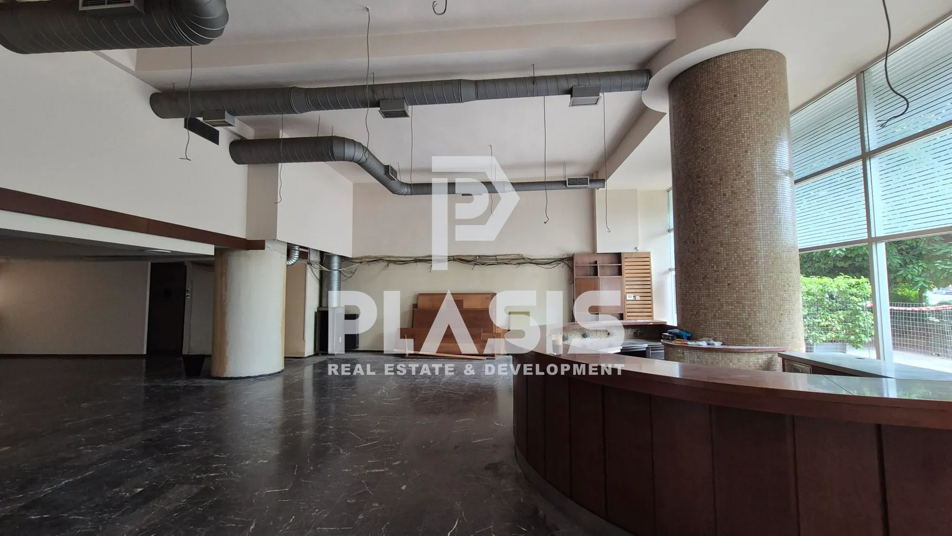 Shop 320m²  - 3