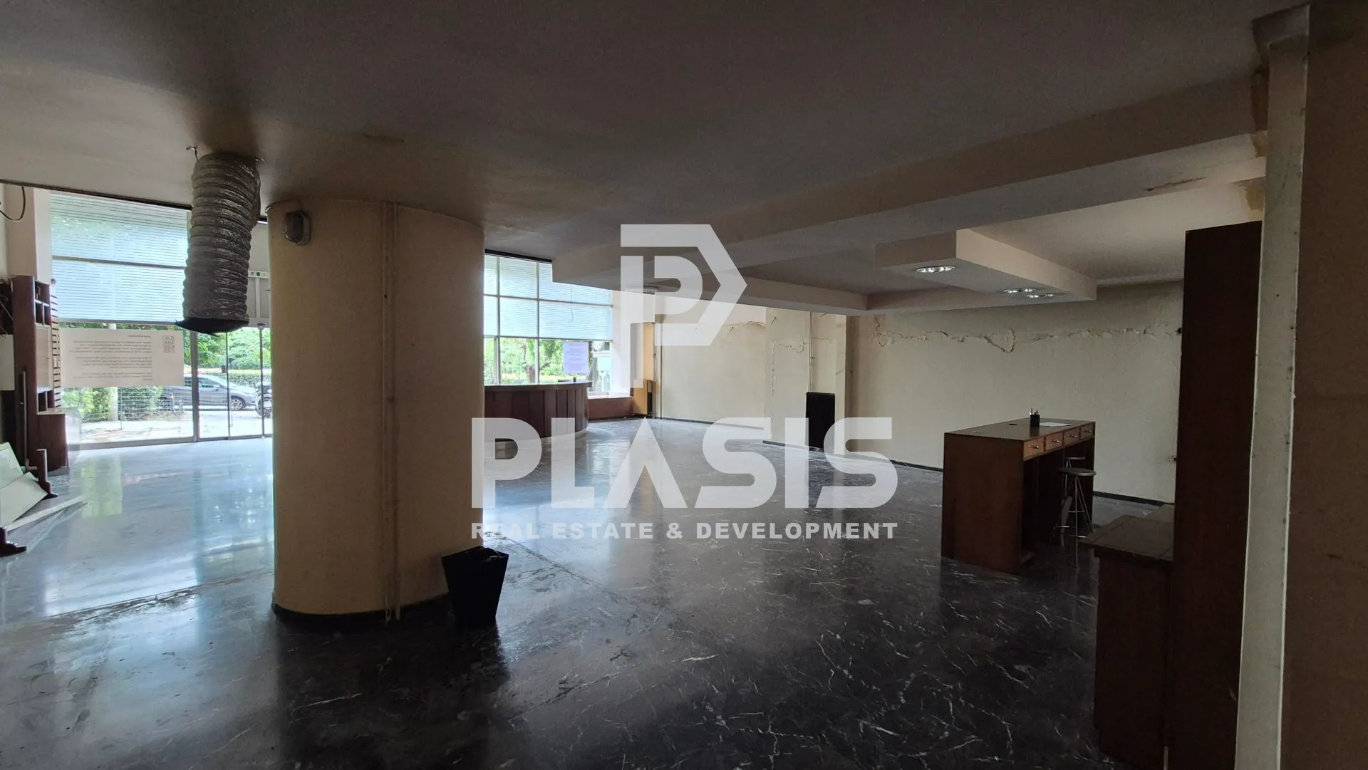 Shop 320m²  - 4