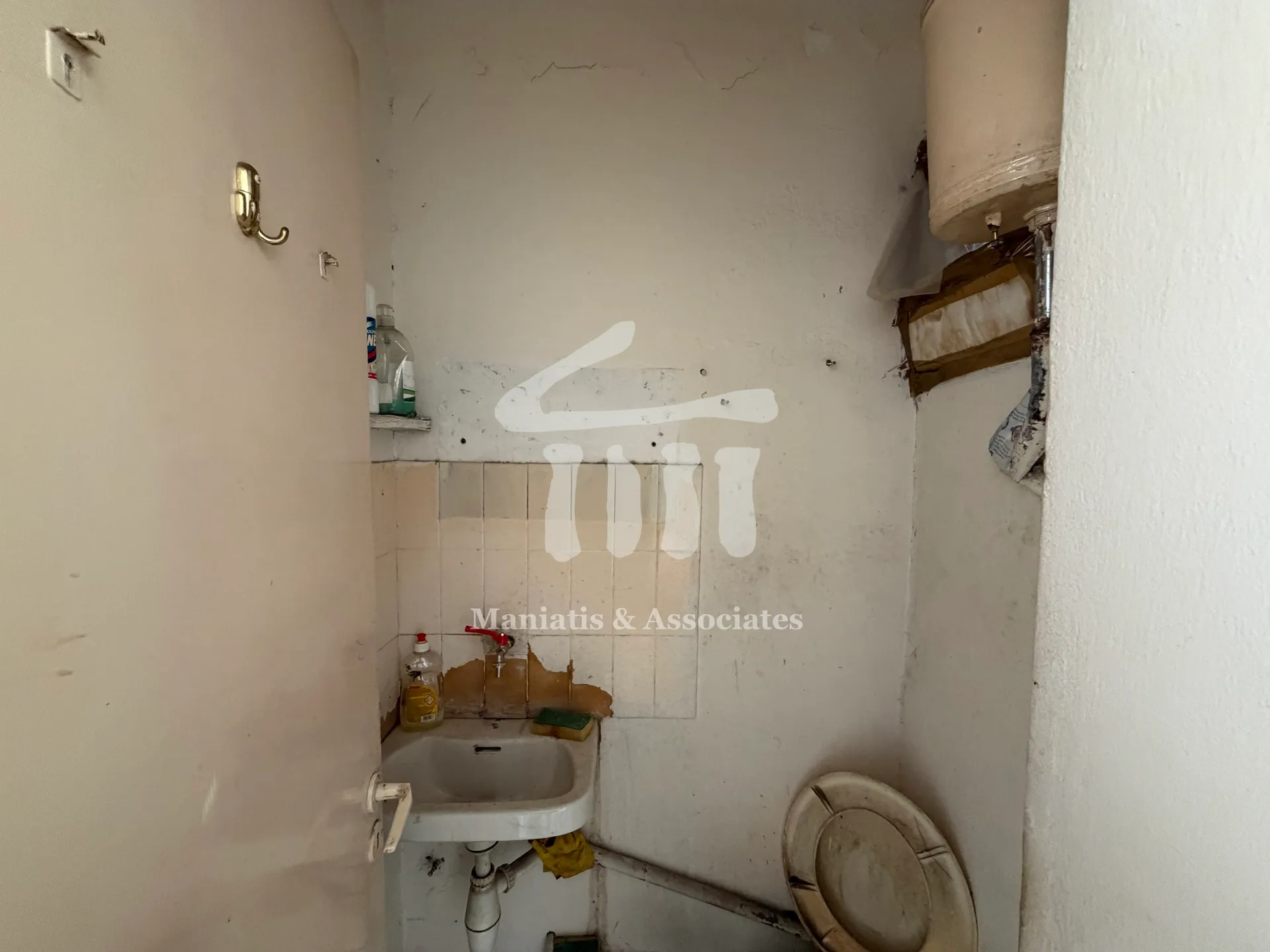 Κατάστημα 30τ.μ.  - 4