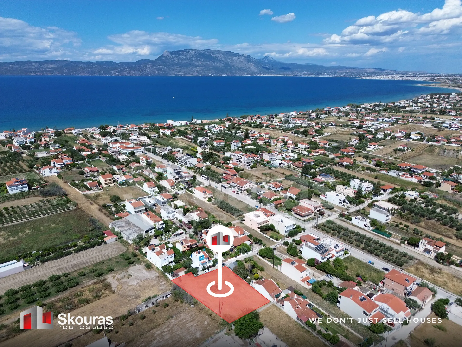 Οικόπεδο 608τ.μ.  - 3