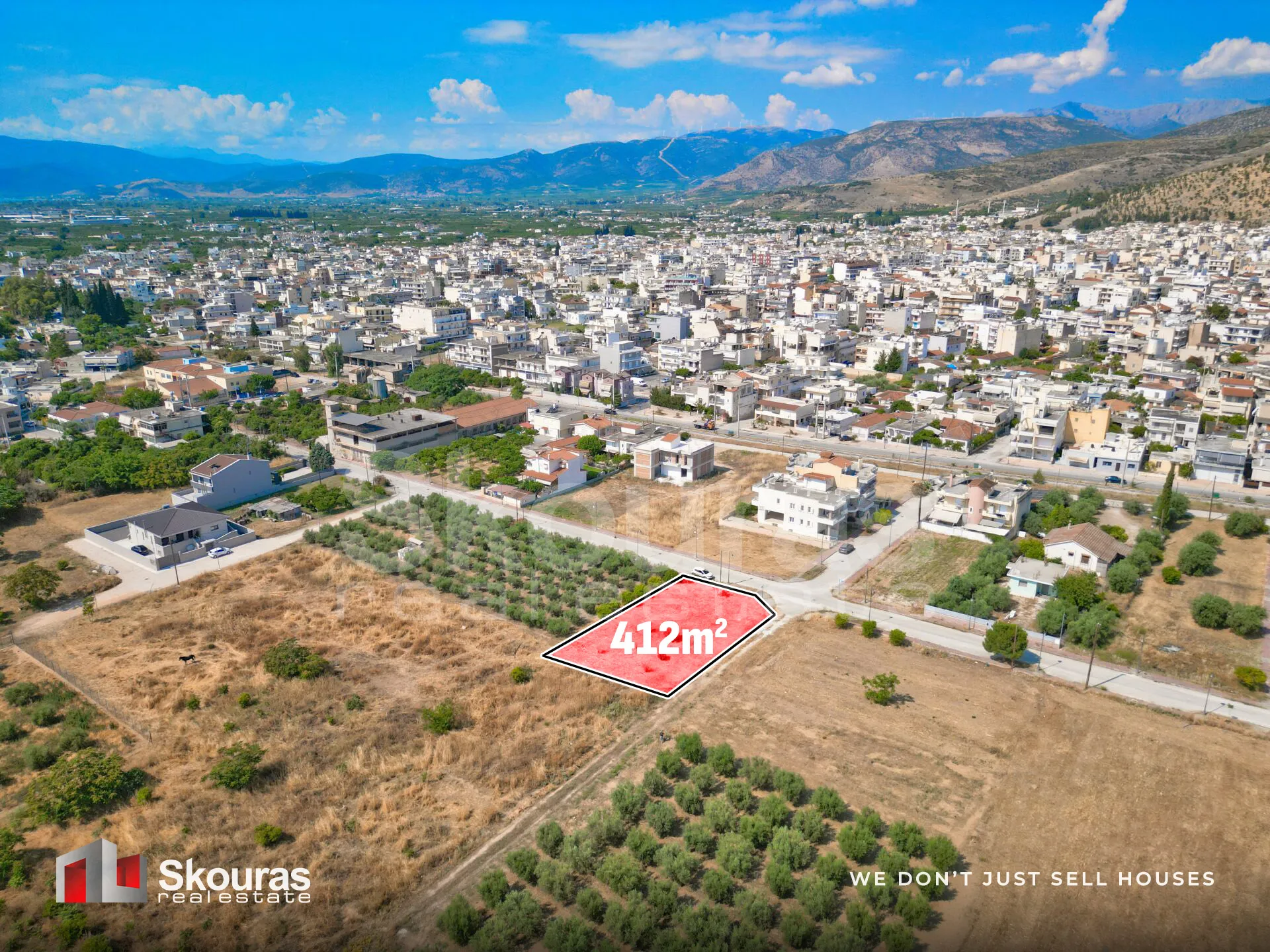 Plot 412m²  - 2