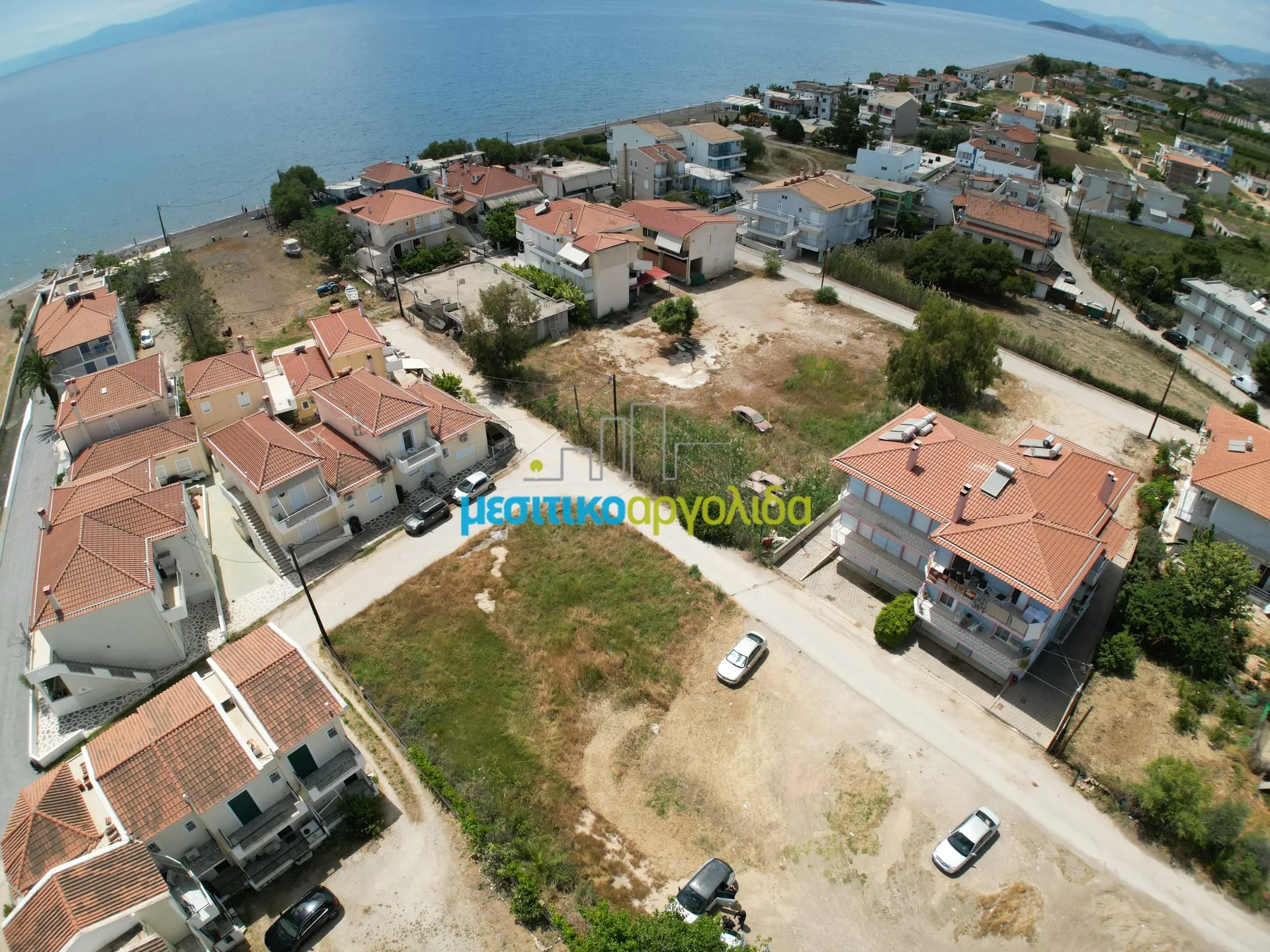 Plot 250m²  - 3