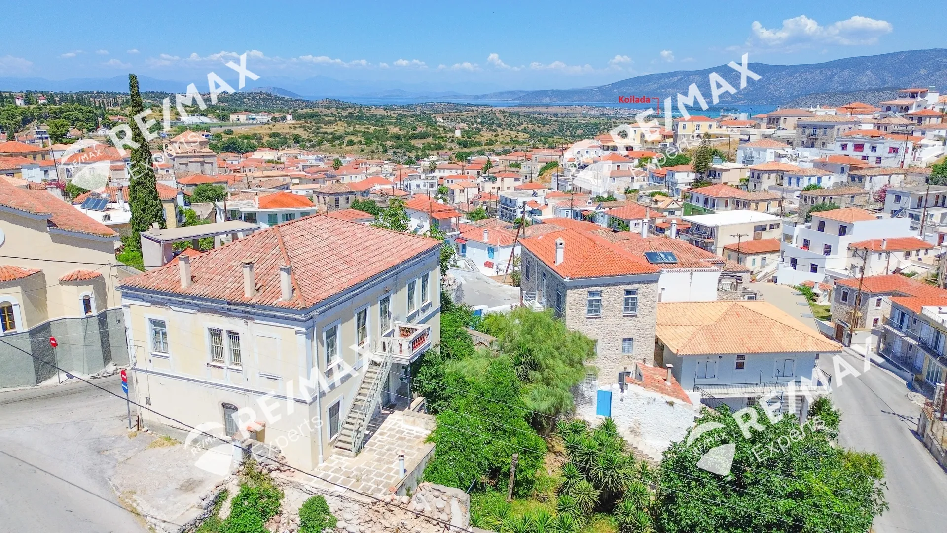 Μονοκατοικία 450τ.μ.  - 2