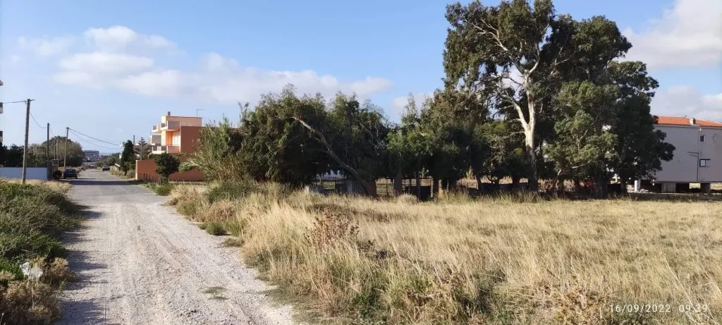 Plot 300m²  - 3