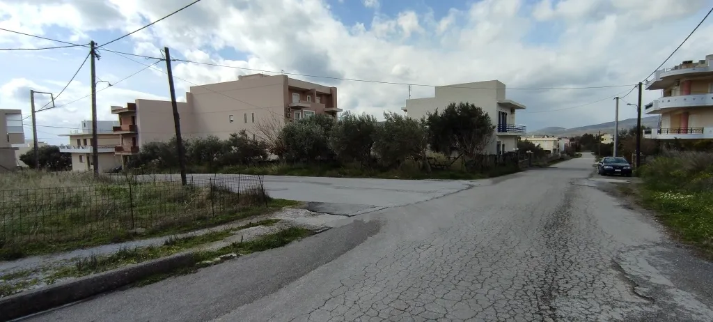 Plot 541m²  - 3
