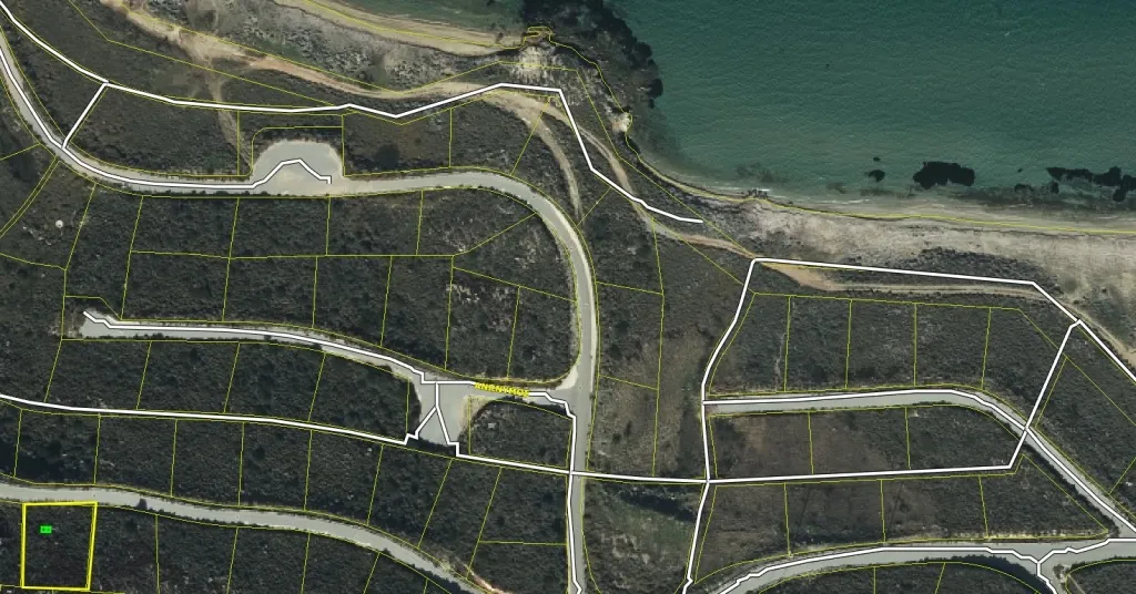 Plot 675m²  - 3