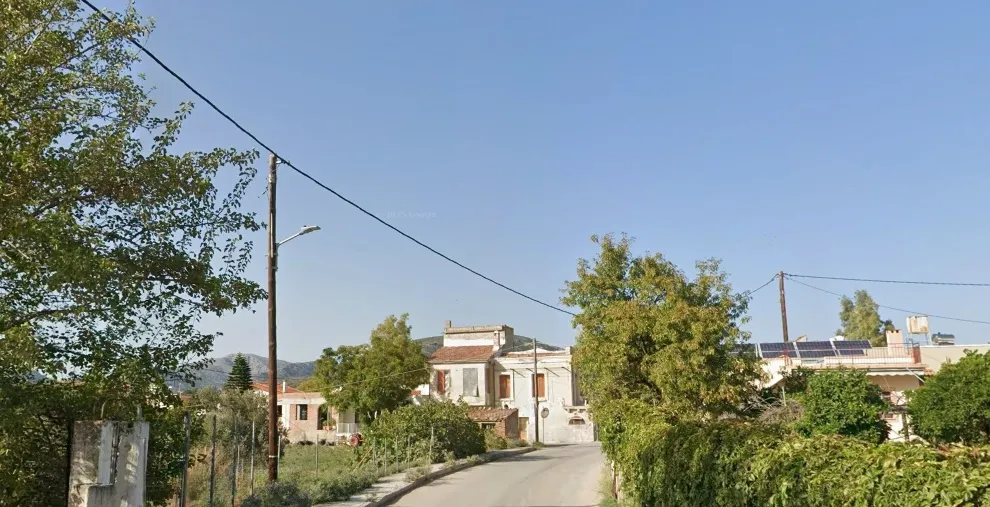 Οικόπεδο 399τ.μ.  - 4