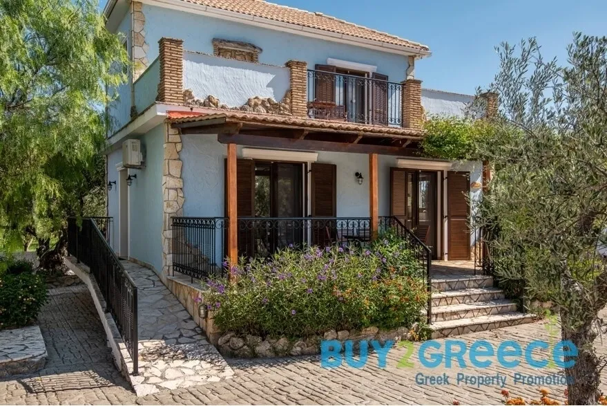 Standalone residential building 400m²  - 3