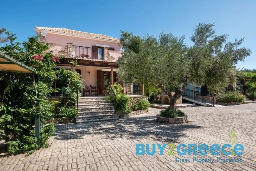 Standalone residential building 400m²  - 4