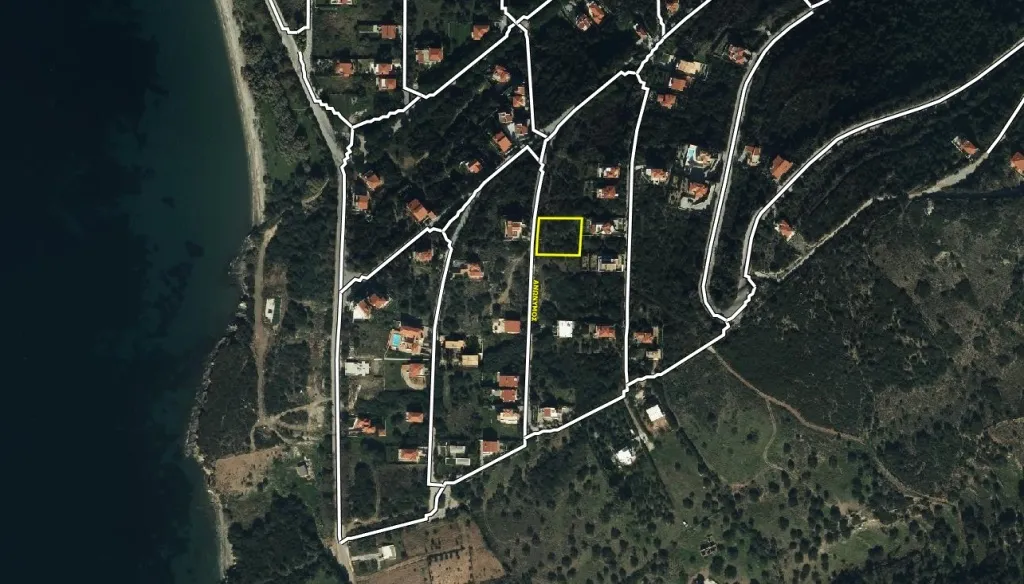 Plot 1094m²  - 2