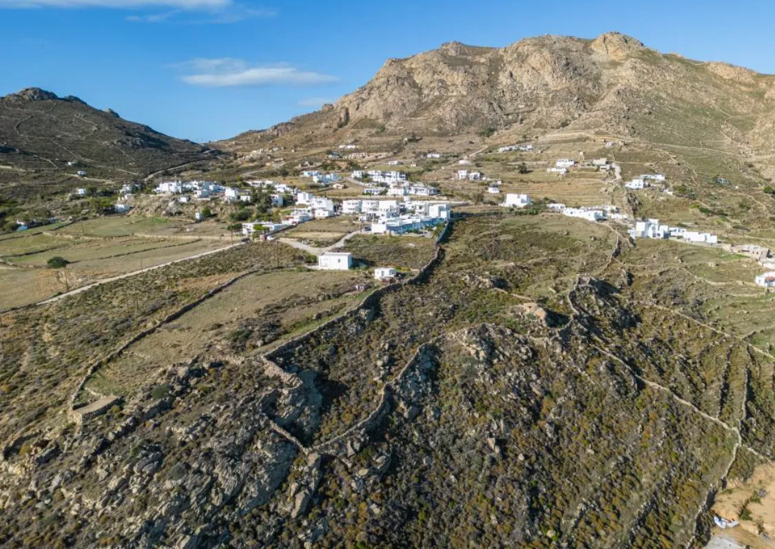 Plot 14000m²  - 4