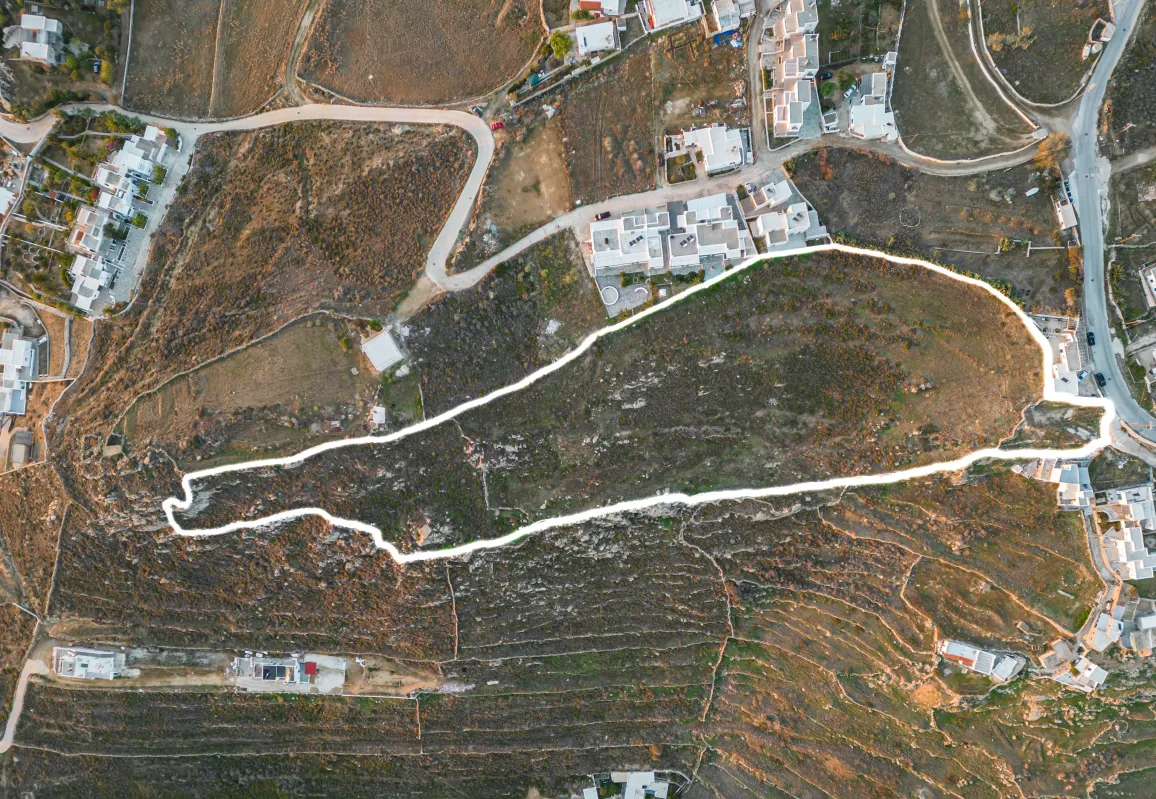 Plot 14000m²  - 5