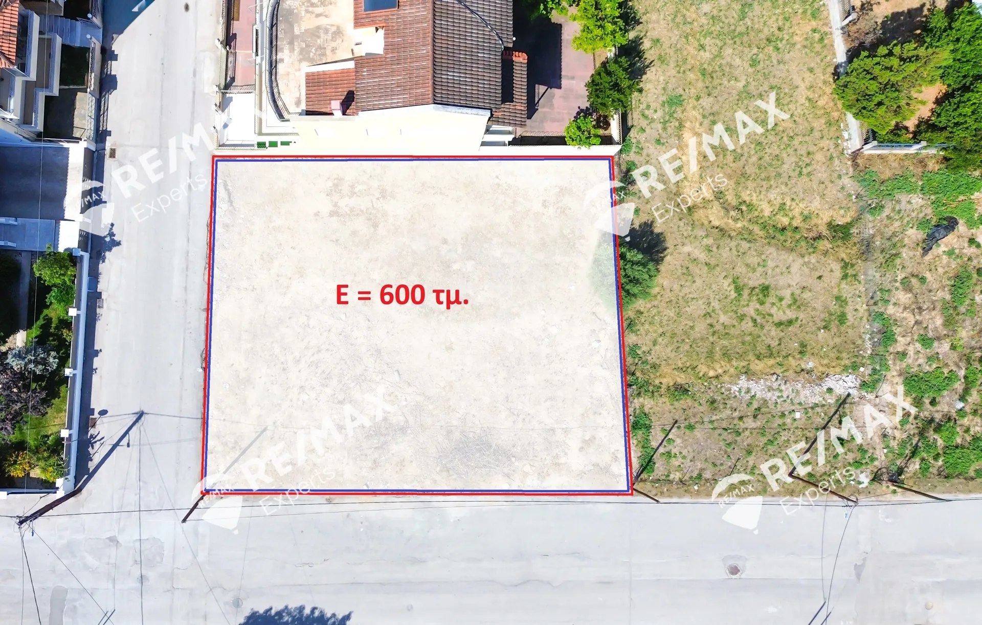 Plot 600m²  - 3