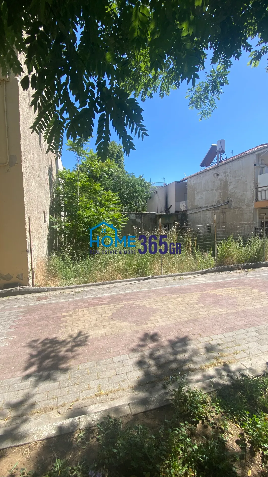 Plot 270m²  - 3