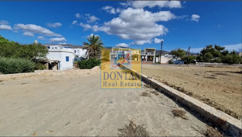 Plot 815m²  - 3