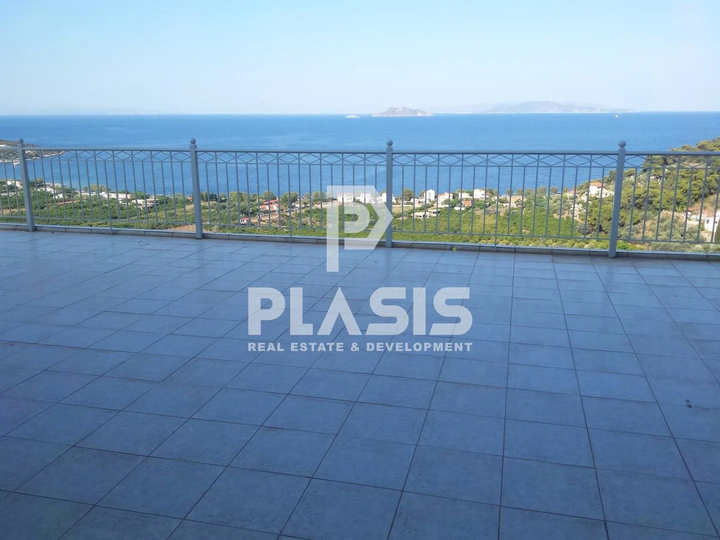 Αυτόνομο κτήριο κατοικιών 550τ.μ.  - 2