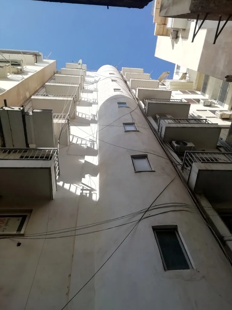 Αυτόνομο κτήριο κατοικιών 580τ.μ.  - 2