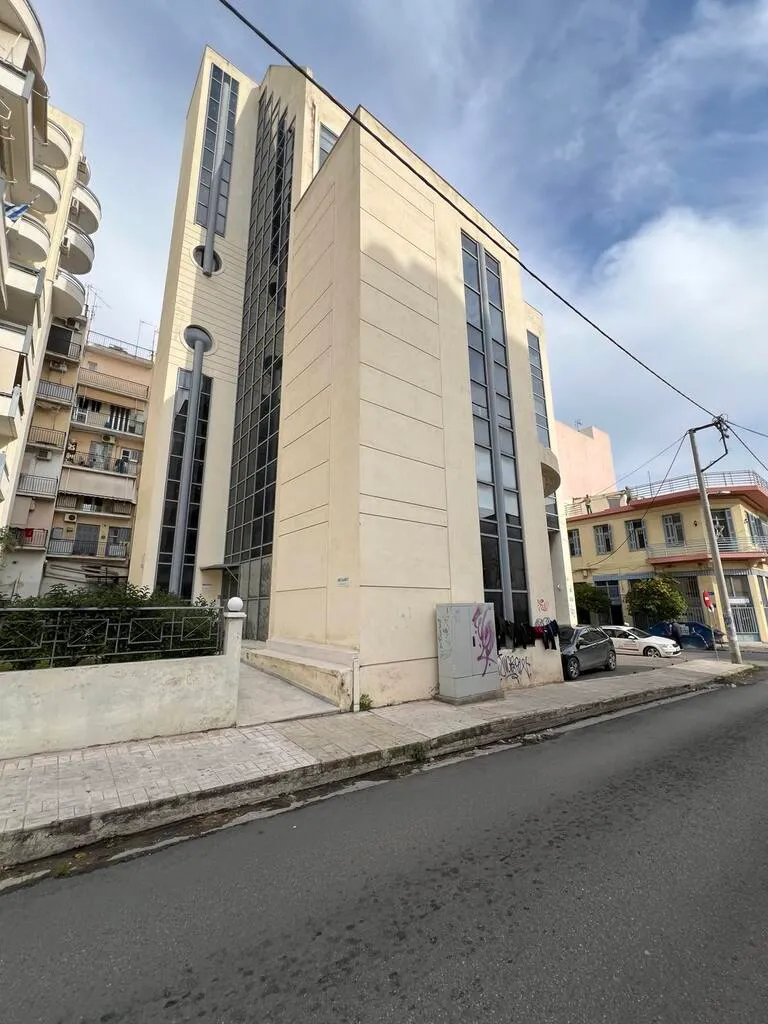Αυτόνομο κτήριο κατοικιών 2361τ.μ.  - 2