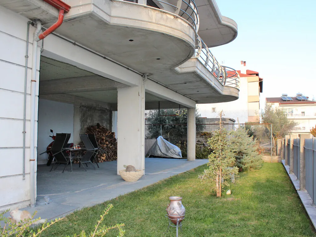 Detached house 242m²  - 2