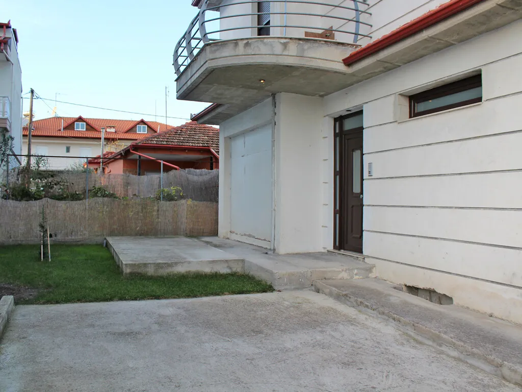 Detached house 242m²  - 3