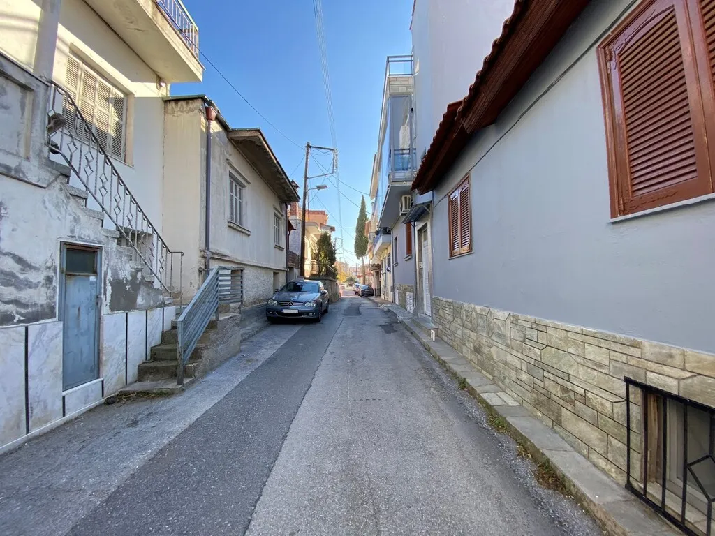 Αυτόνομο κτήριο κατοικιών 167τ.μ.  - 2